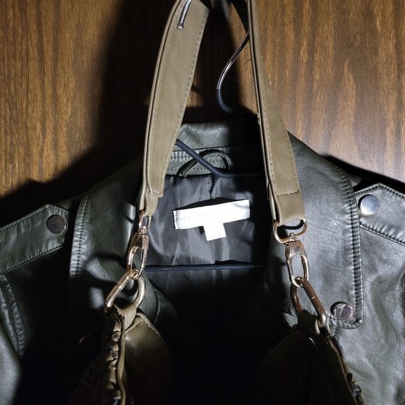 MMS Design Studio Large Olive Green Woven Bucket Bag with Gold Hardware - Picture 8 of 10